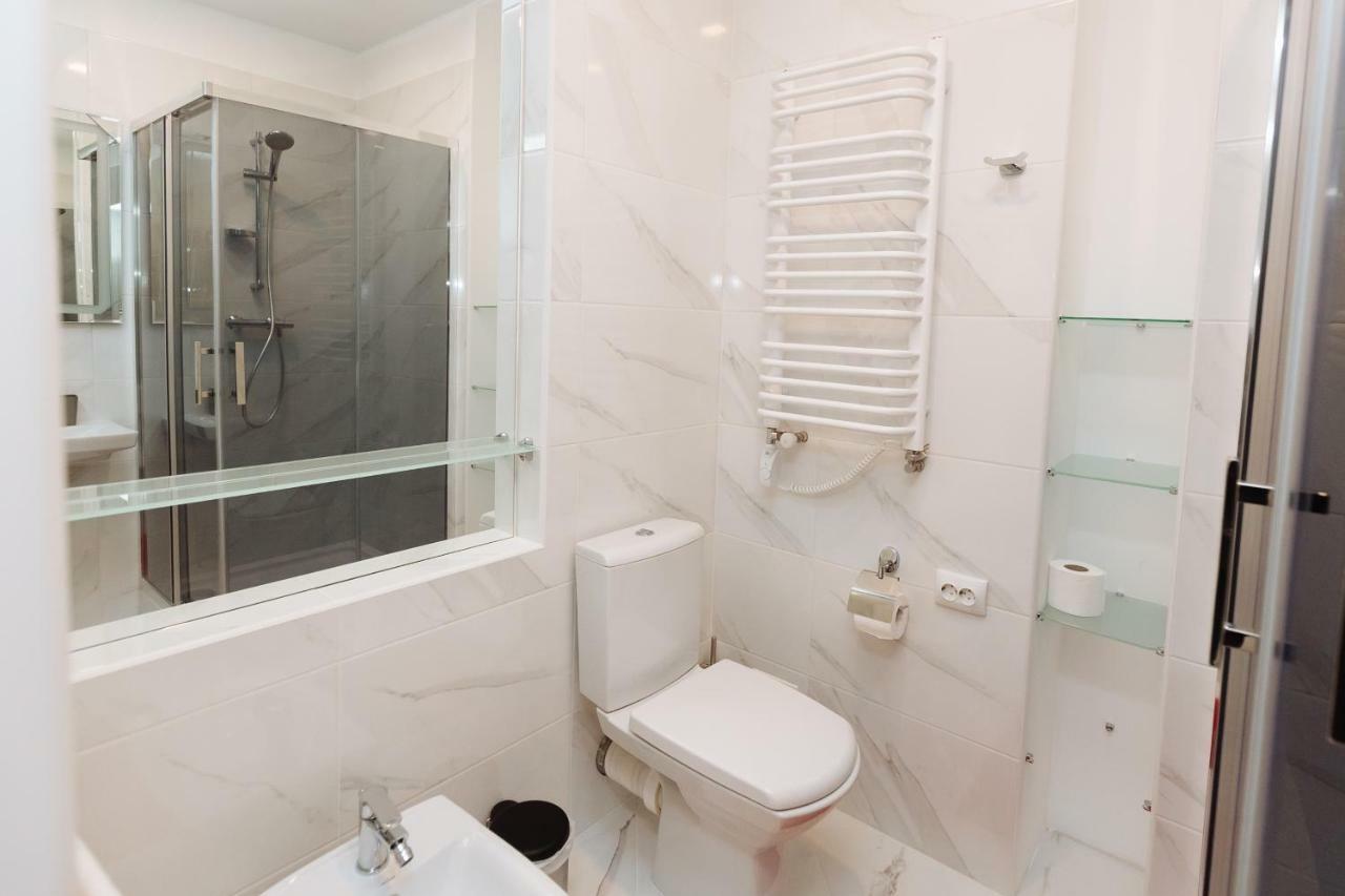 Luxury Terrace View Apartment! Lviv Luaran gambar