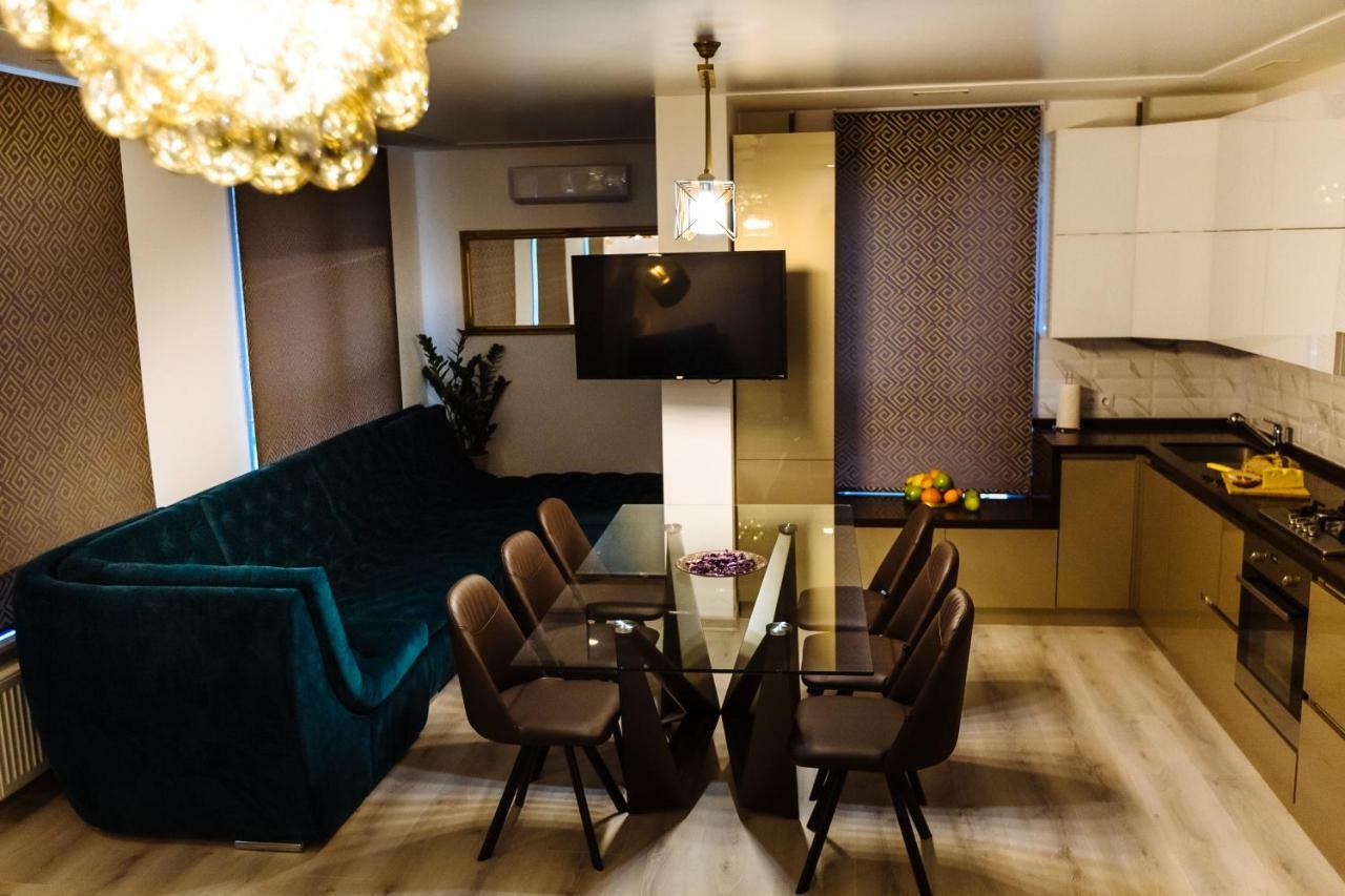 Luxury Terrace View Apartment! Lviv Luaran gambar