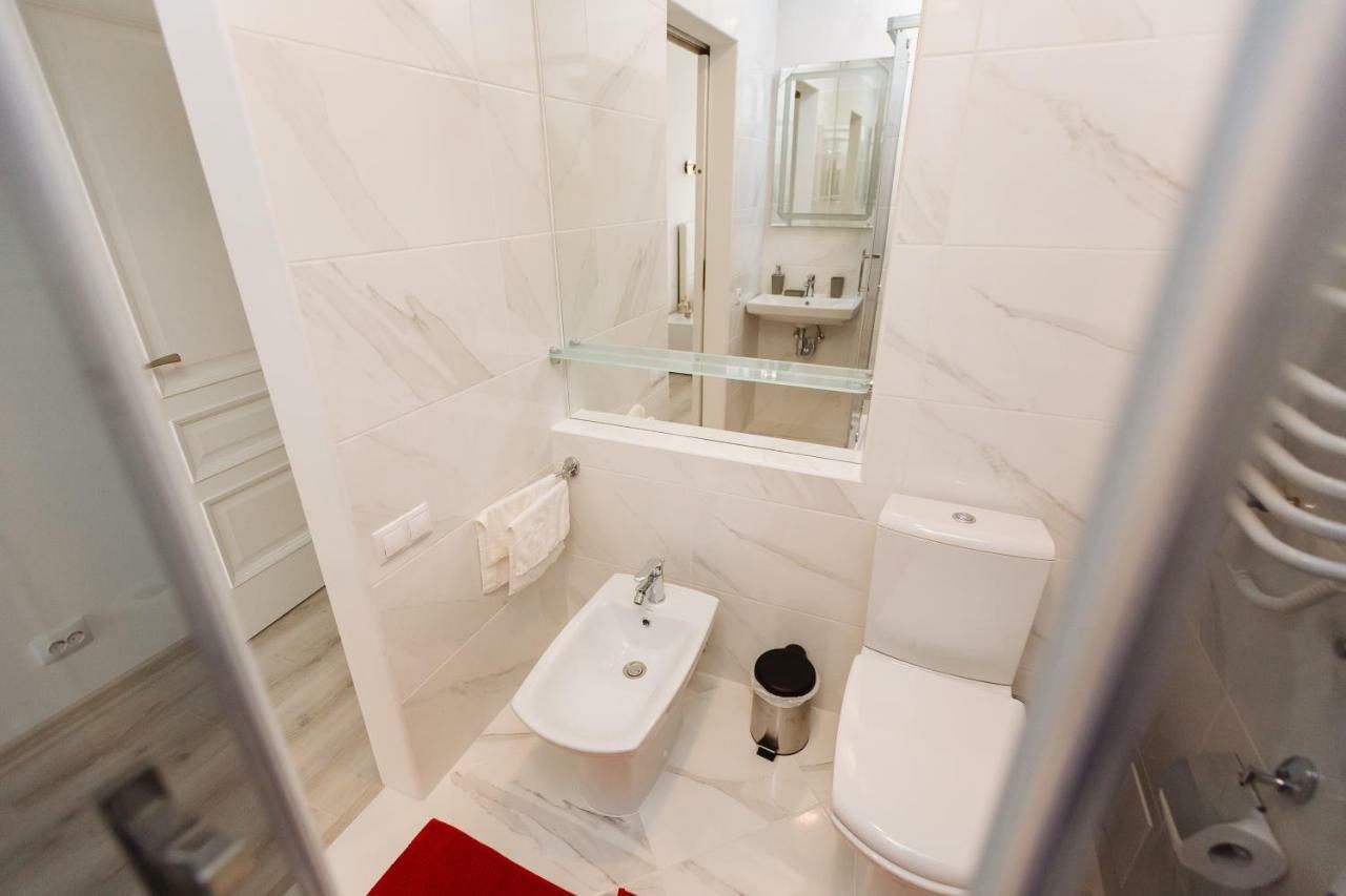 Luxury Terrace View Apartment! Lviv Luaran gambar
