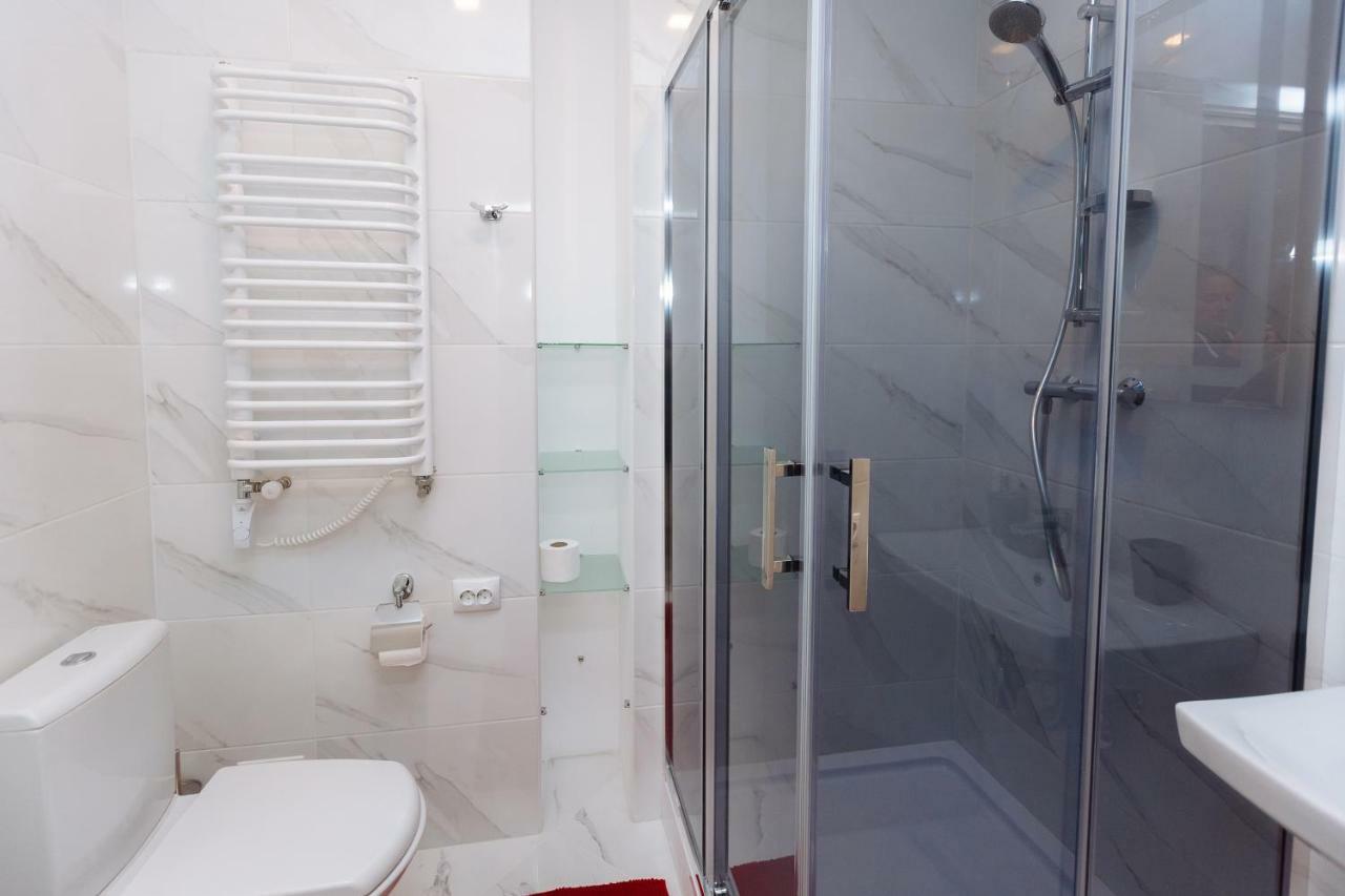 Luxury Terrace View Apartment! Lviv Luaran gambar